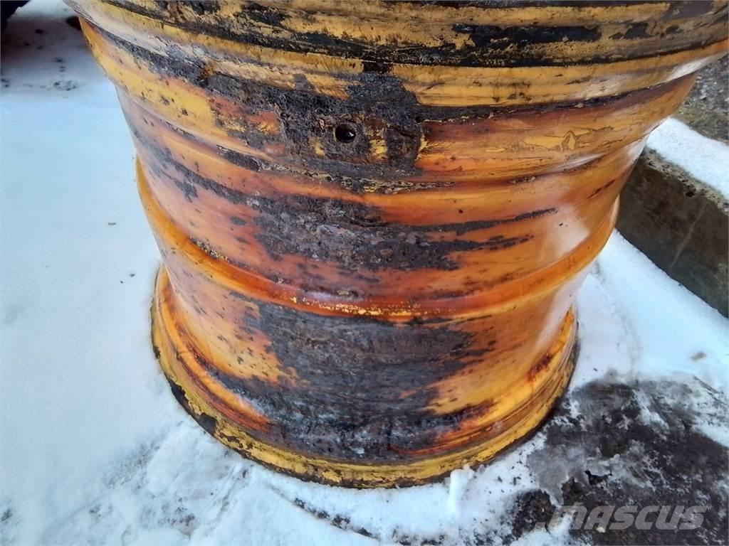 Rottne H20 24x30,5 タイヤ、ホイル、リム