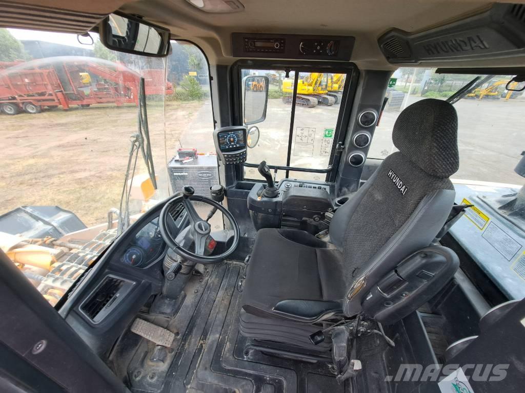 Hyundai HL940 ホイールローダー・タイヤショベル