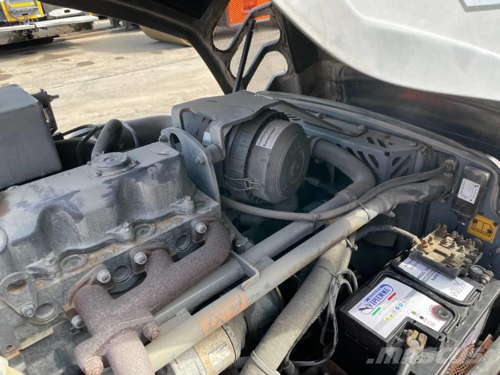 Hamm HD 10 VV タンデムローラ