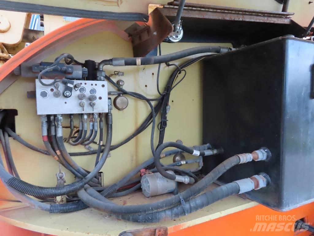 JLG 860 SJ ブームリフト　直伸型