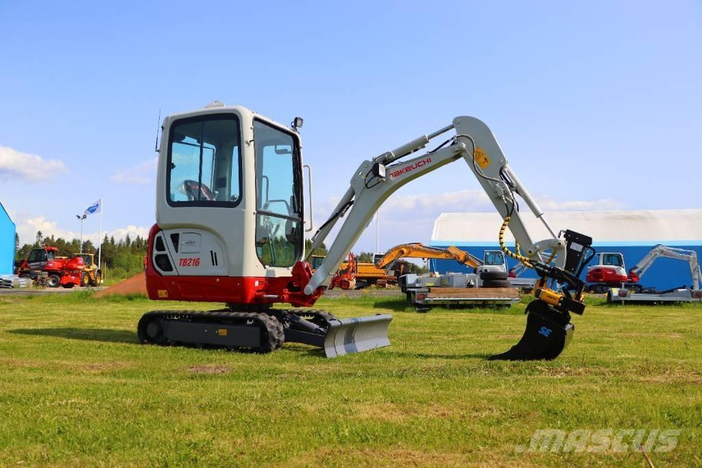 Takeuchi TB216 ミニ油圧ショベル 7t以下（ミニユンボ・ミニディガー）