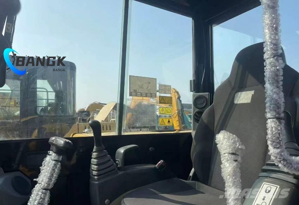 CAT 305.5 E ミニ油圧ショベル 7t以下（ミニユンボ・ミニディガー）