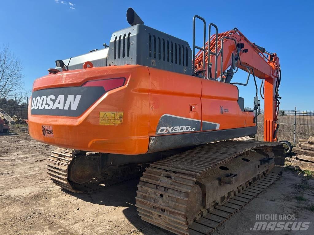 Doosan DX 300 LC-5 大型油圧ショベル12t以上（パワーショベル・ユンボ）