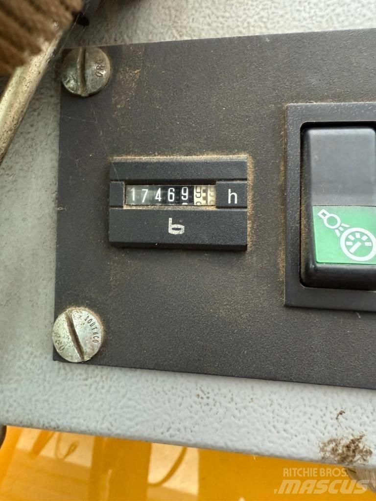 Liebherr LTM1055/1 オールテレーンクレーン