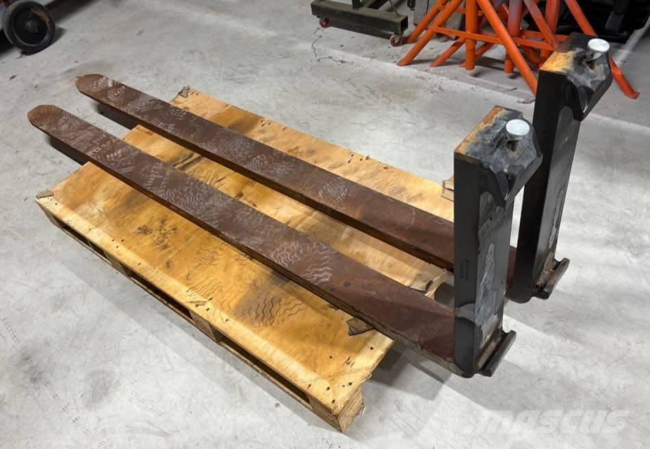 Toyota Fourches フォーク