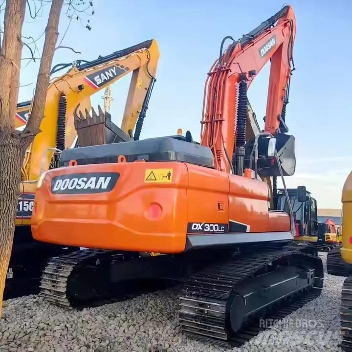 Doosan DH300 大型油圧ショベル12t以上（パワーショベル・ユンボ）