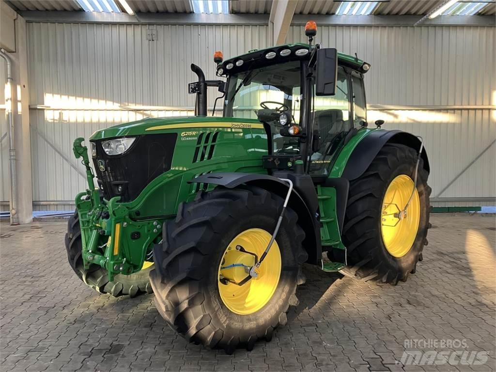 John Deere 6215R トラクター