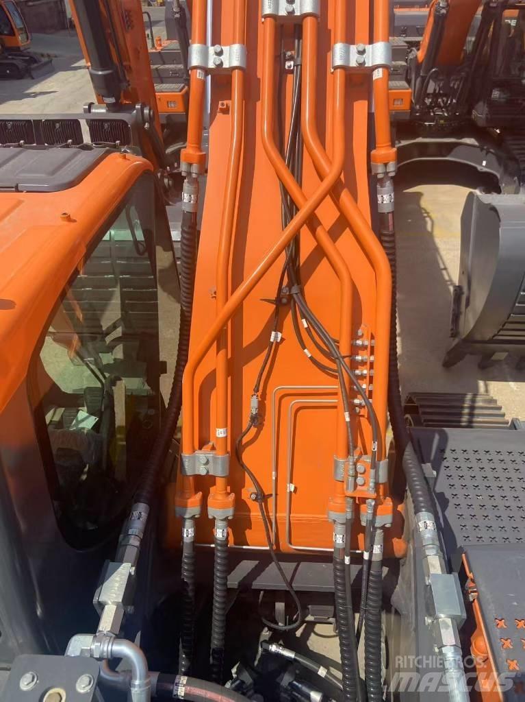 Develon DX 400 大型油圧ショベル12t以上（パワーショベル・ユンボ）
