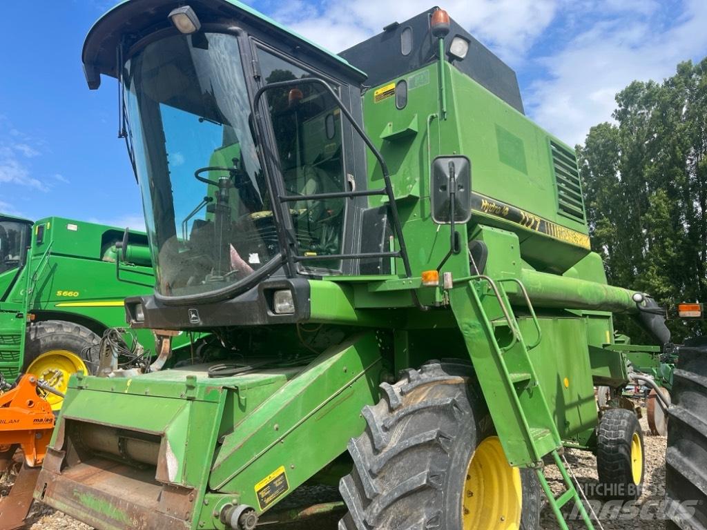 John Deere 1177 コンバイン