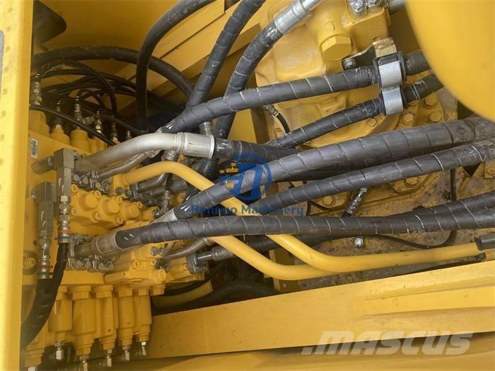 Komatsu PC 240 -8 大型油圧ショベル12t以上（パワーショベル・ユンボ）