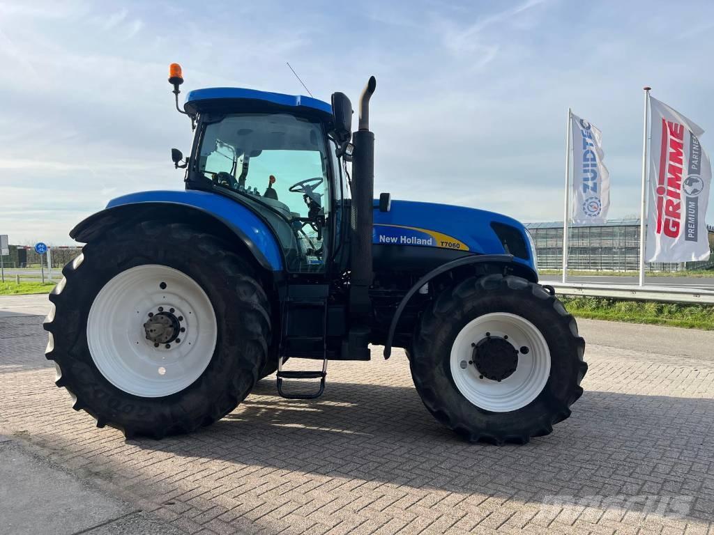 New Holland T7060 トラクター