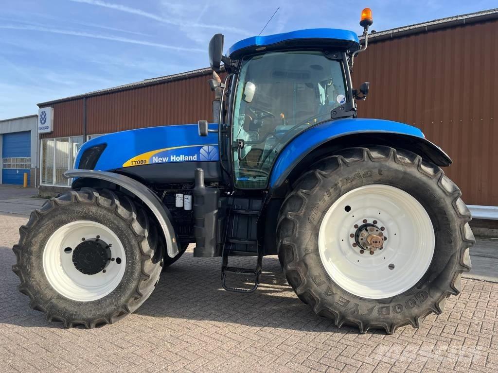 New Holland T7060 トラクター