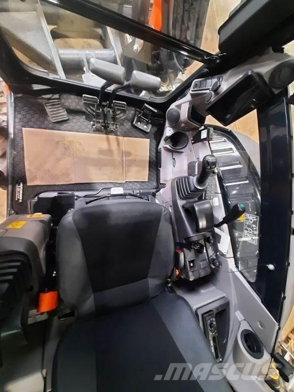Kubota KX060-5 ミニ油圧ショベル 7t以下（ミニユンボ・ミニディガー）