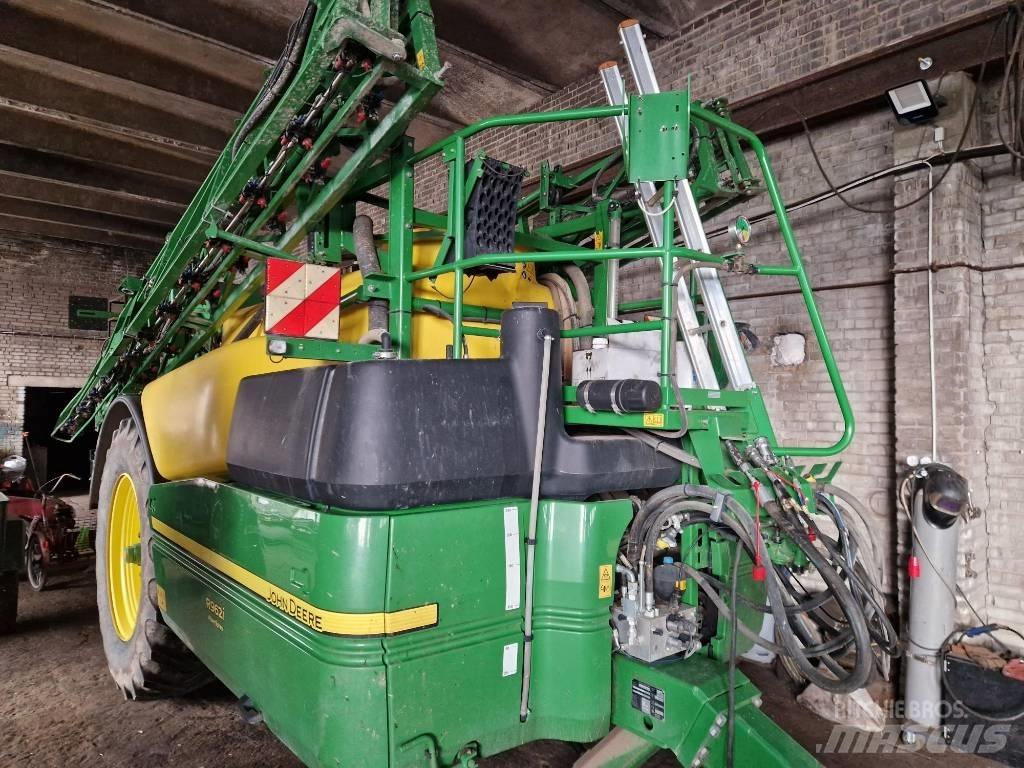 John Deere R 962 i 牽引型スプレイヤー