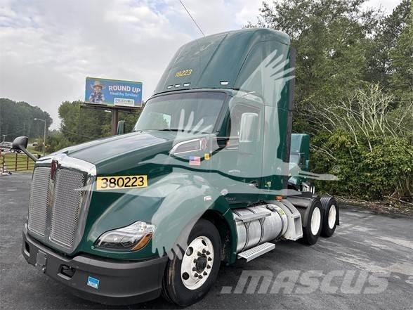 Kenworth T680 中古トラクターヘッド | トレーラーヘッド