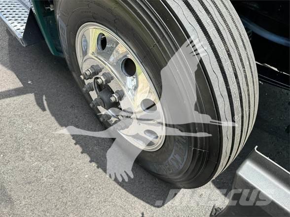 Kenworth T680 中古トラクターヘッド | トレーラーヘッド