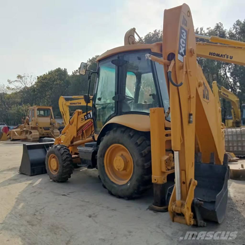 JCB 3CX バックホーローダー