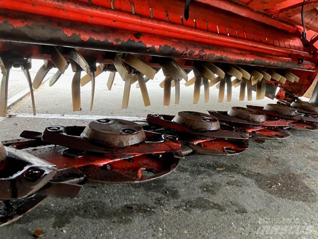 Kuhn FC 313 FF モアーコンディショナー