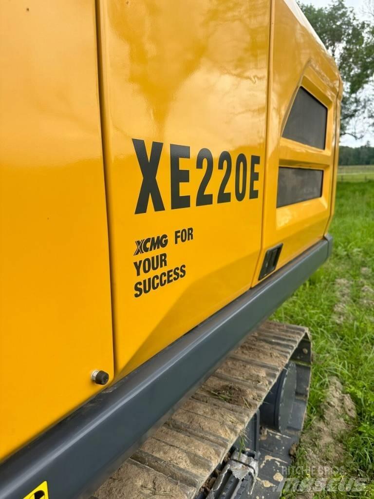 XCMG XE 220 E 大型油圧ショベル12t以上（パワーショベル・ユンボ）