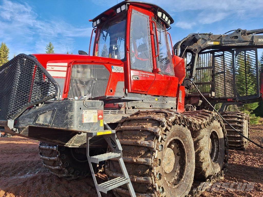 Komatsu 895 フォワーダー