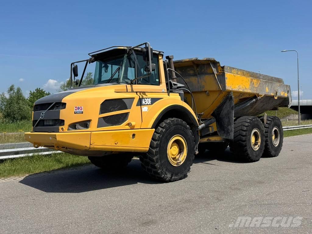 Volvo A30F アーティキュレート式ダンプトラック