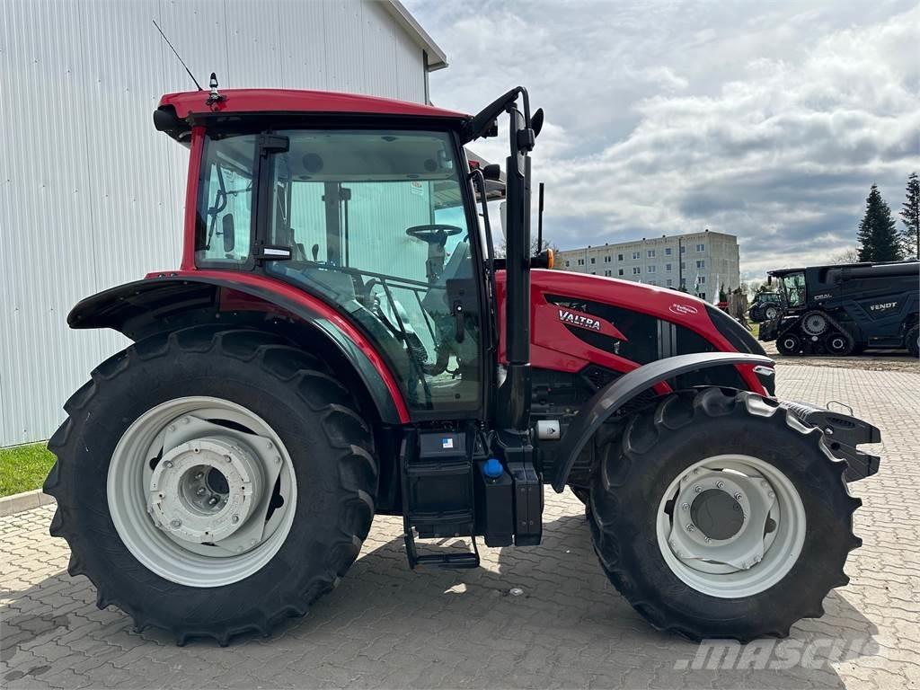 Valtra A105 MH トラクター