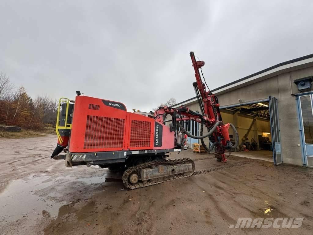 Sandvik DX800 サーフェイスドリルリグ