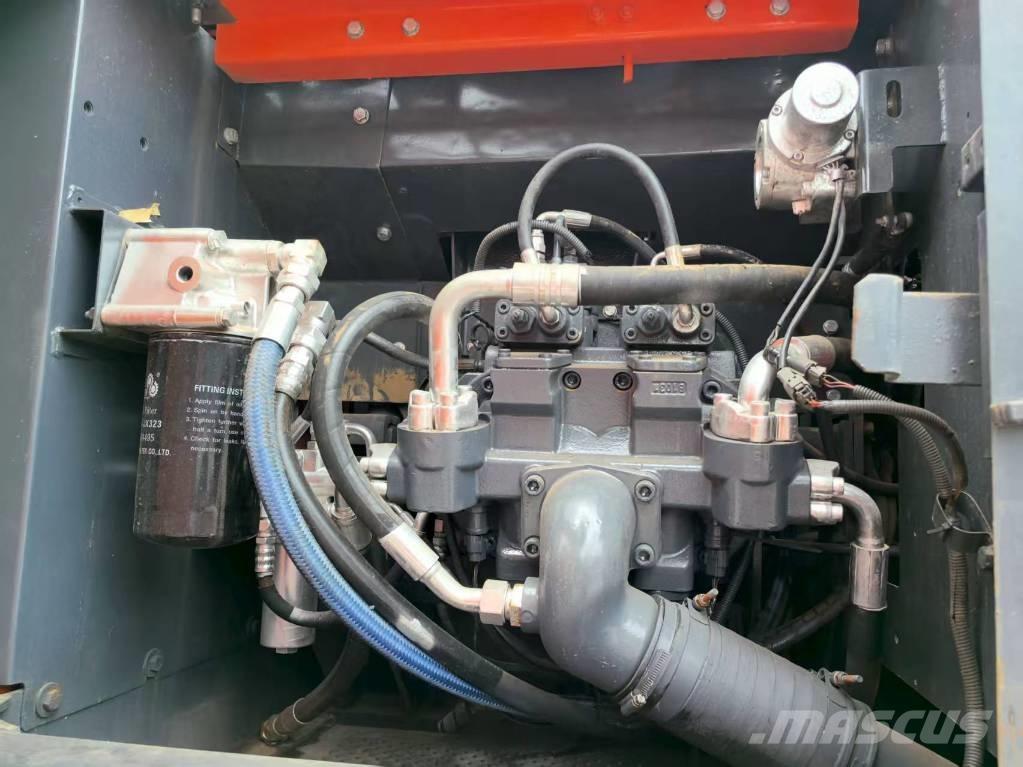Hitachi ZX 240 HG 大型油圧ショベル12t以上（パワーショベル・ユンボ）