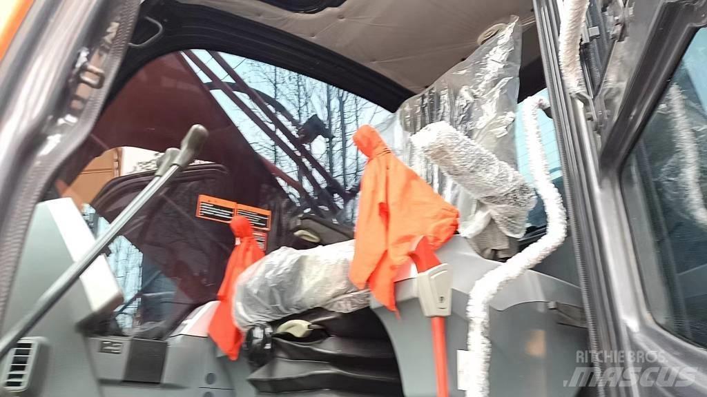 Doosan 225 LC-9 大型油圧ショベル12t以上（パワーショベル・ユンボ）