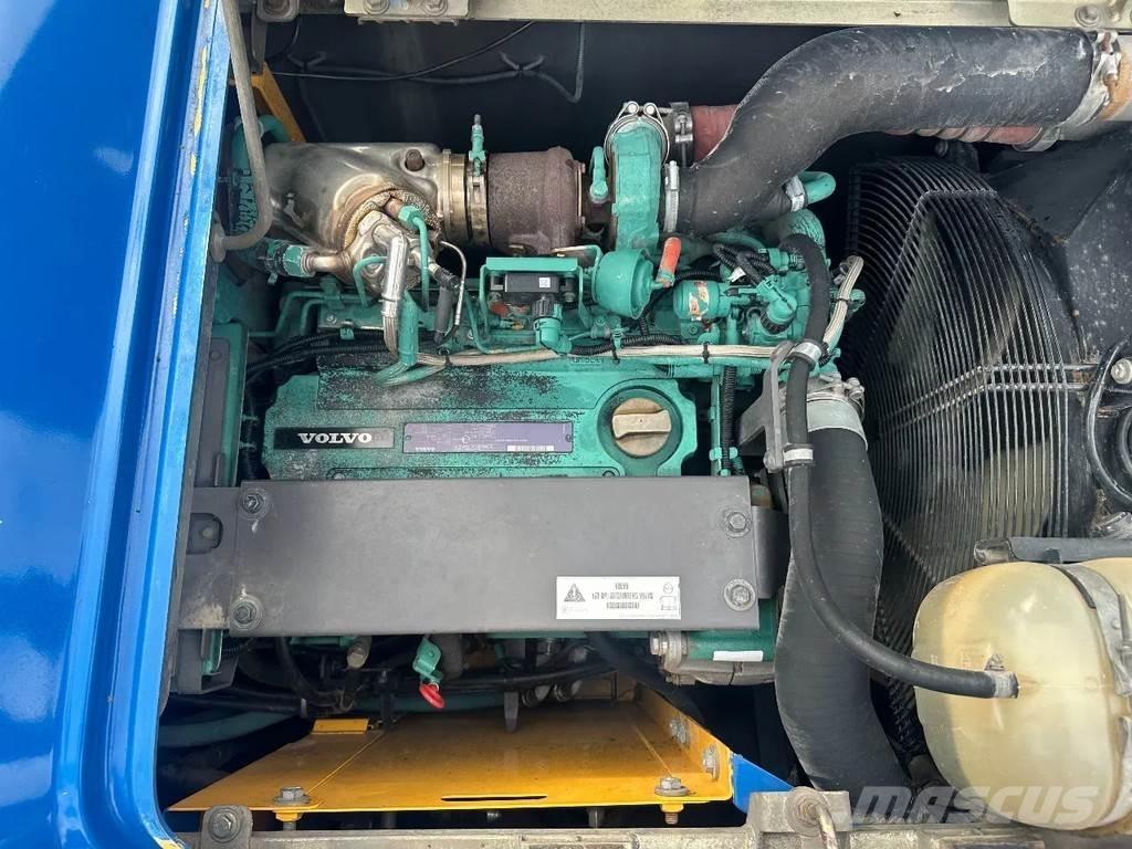 Volvo EW140D ホイール式油圧ショベル（パワーショベル・ユンボ・バックホー）