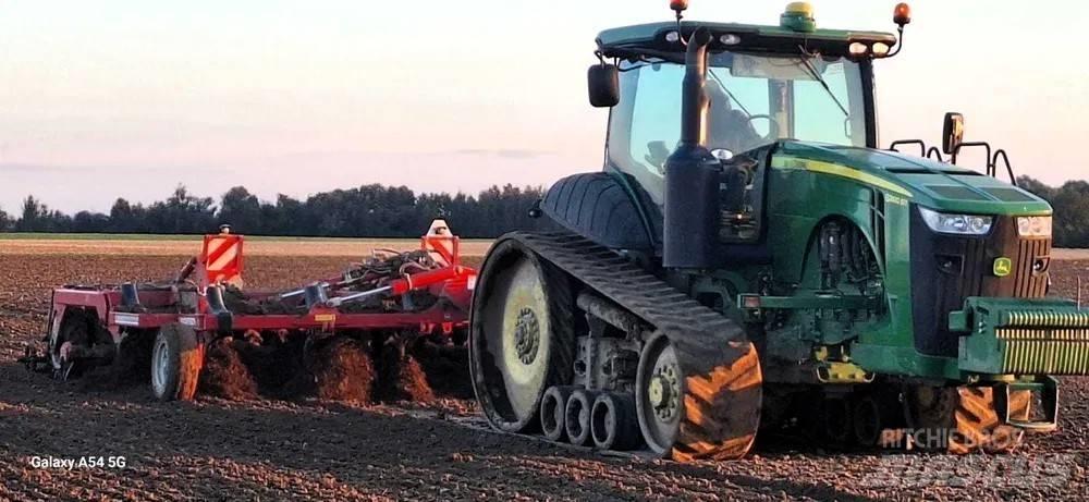 John Deere 8360 RT トラクター