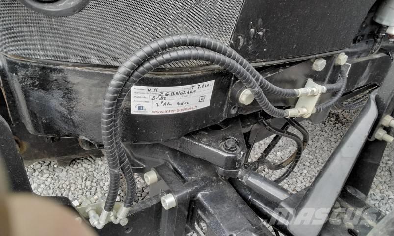 New Holland T 7.210 トラクター