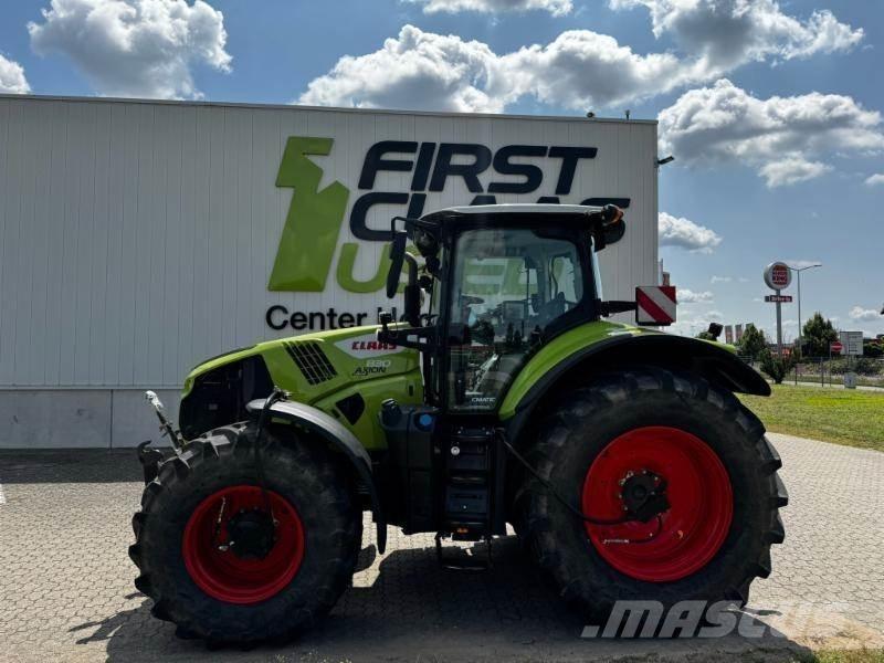 CLAAS AXION 830 トラクター