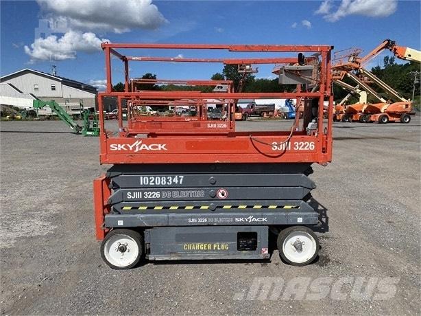 SkyJack SJ III 3226 シザースリフト