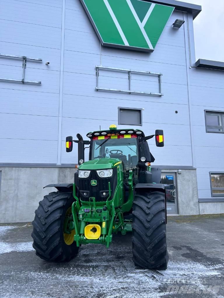John Deere 6250 R トラクター