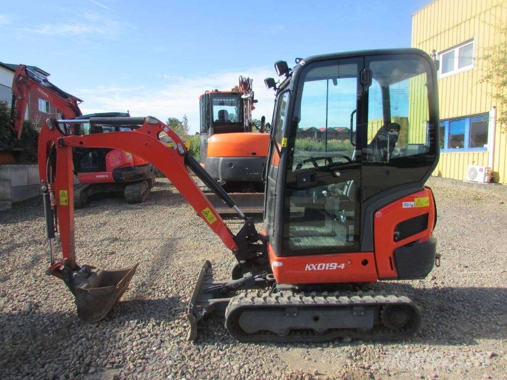 Kubota KX 019-4 ミニ油圧ショベル 7t以下（ミニユンボ・ミニディガー）