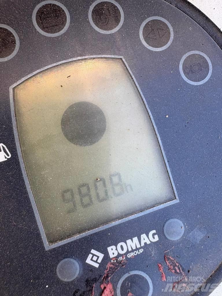 Bomag BW 100 AD-5 タンデムローラ