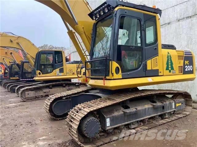 Komatsu PC 200 大型油圧ショベル12t以上（パワーショベル・ユンボ）