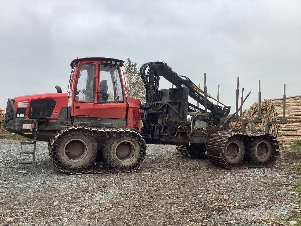 Komatsu 855 フォワーダー