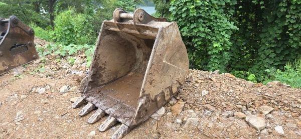 Doosan D 140W-5 ホイール式油圧ショベル（パワーショベル・ユンボ・バックホー）