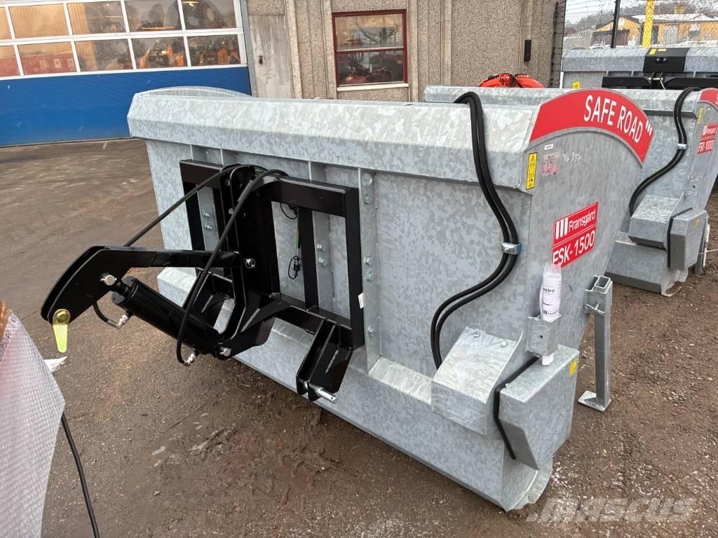 Fransgård FSK-1500 砂と塩撒き専用車