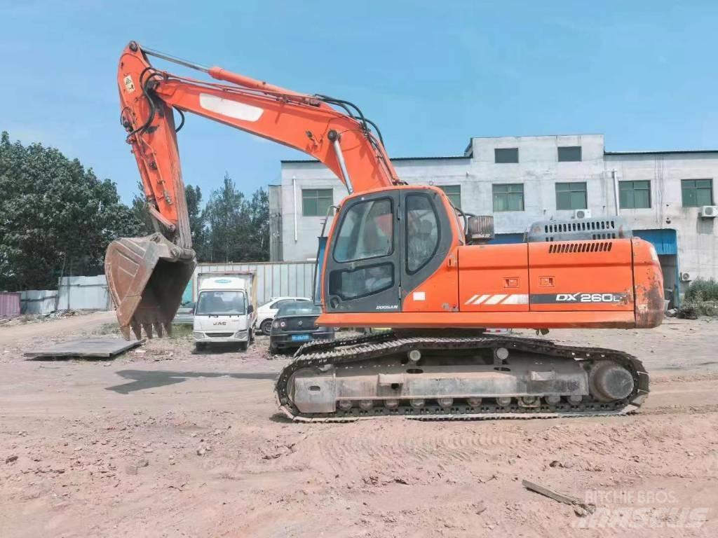 Doosan DX 260 大型油圧ショベル12t以上（パワーショベル・ユンボ）