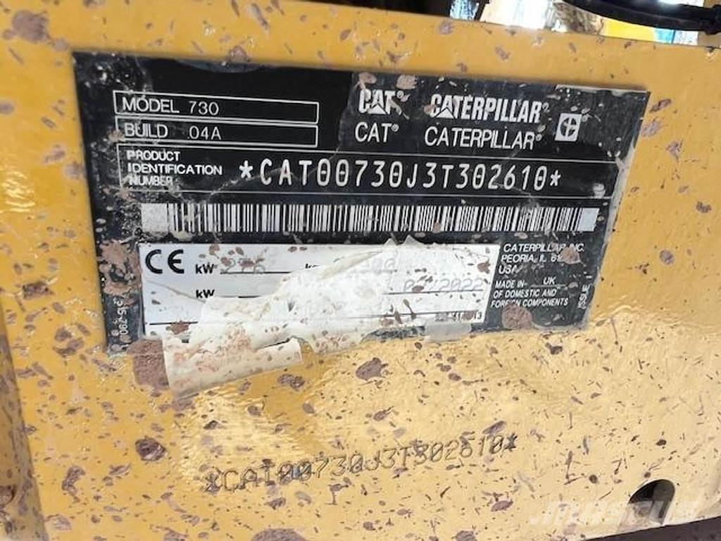 CAT 730 アーティキュレート式ダンプトラック