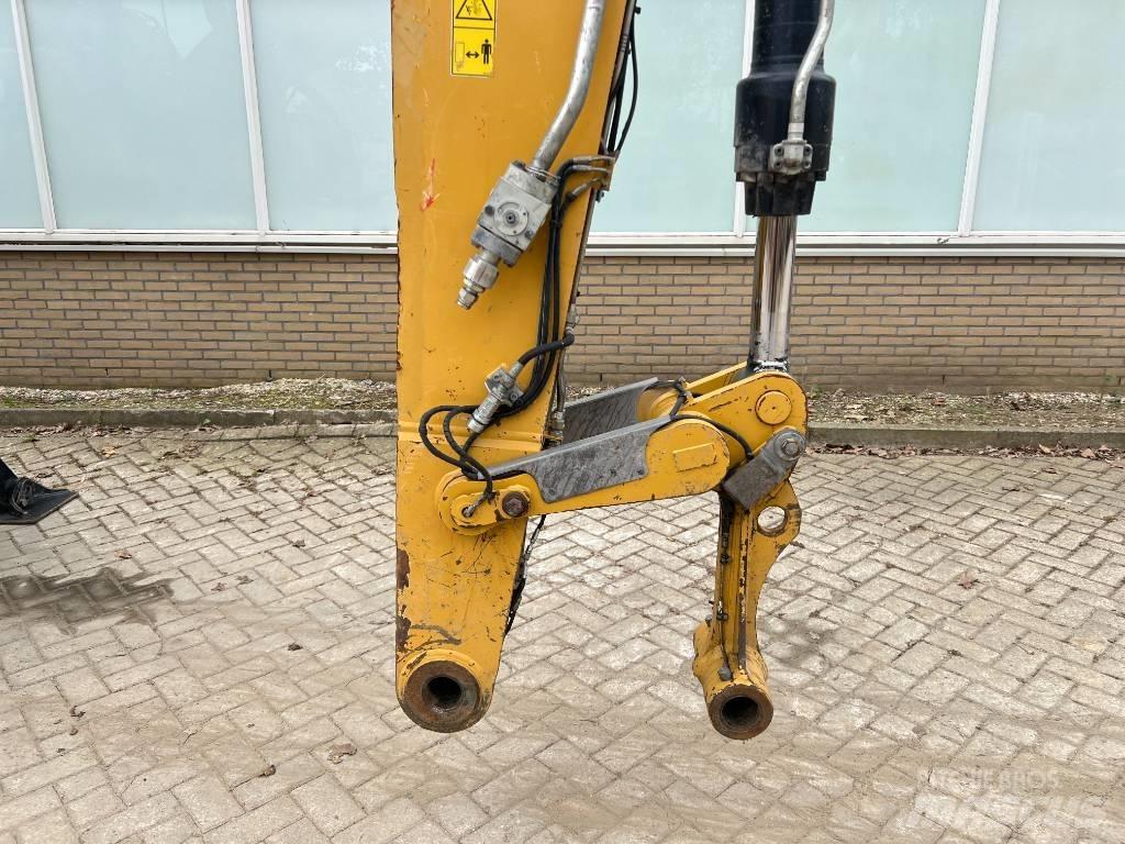 CAT MH3022  2015   CE 廃棄物／工業産廃処理機
