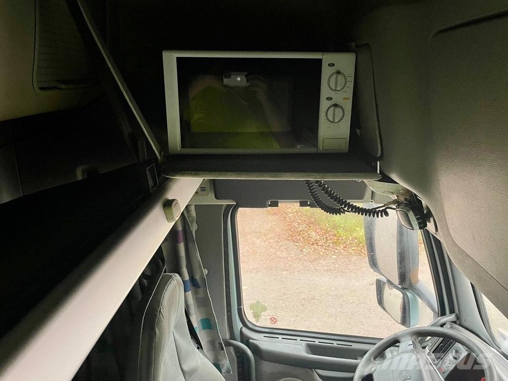 Volvo FH 12 460 中古トラクターヘッド | トレーラーヘッド