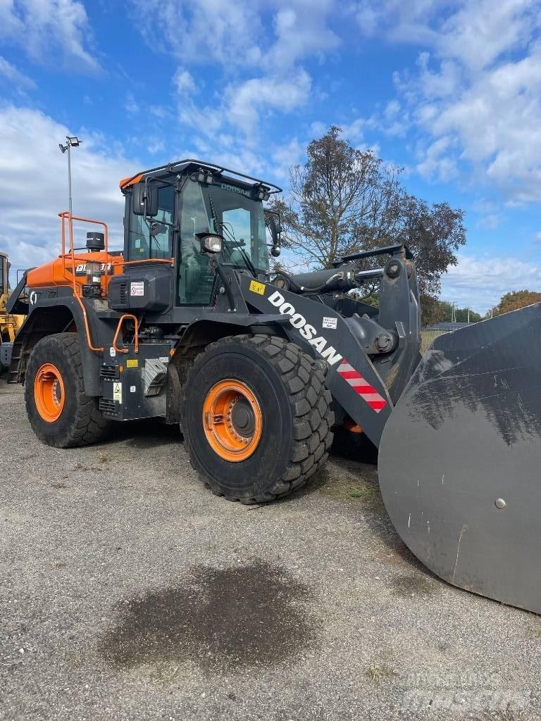 Doosan DL 380-7 ホイールローダー・タイヤショベル