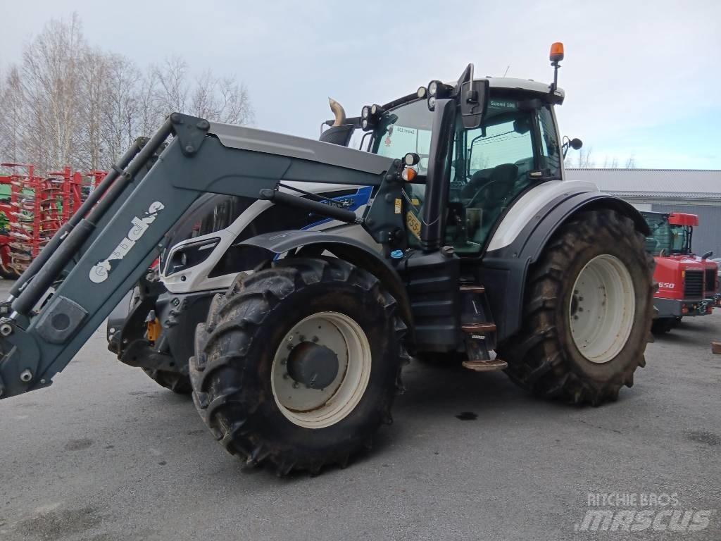 Valtra T 214 D トラクター