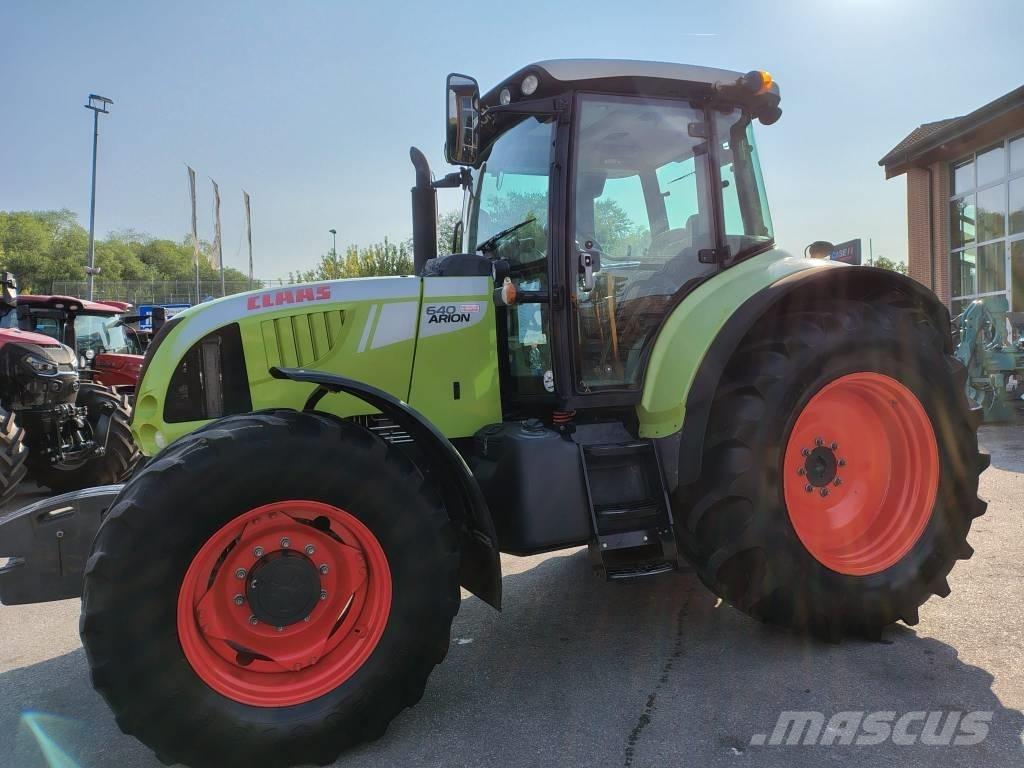 CLAAS Arion 640 トラクター