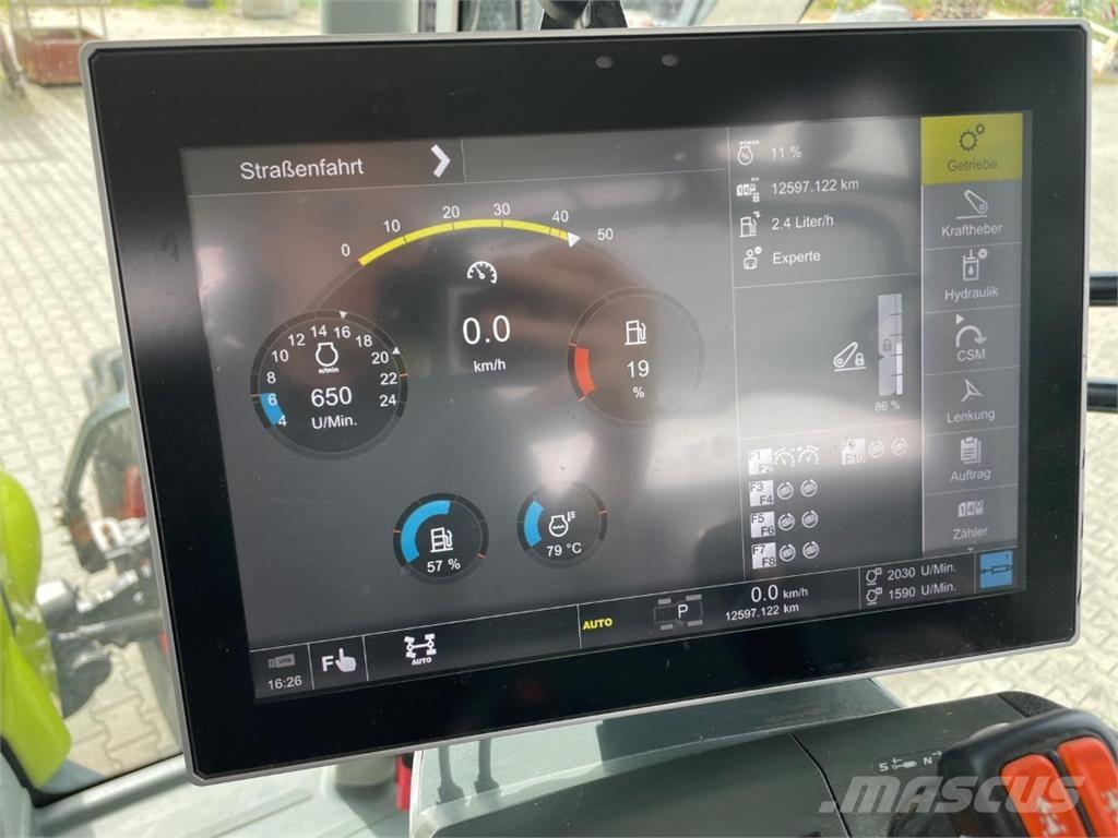 CLAAS Axion 810 CM トラクター