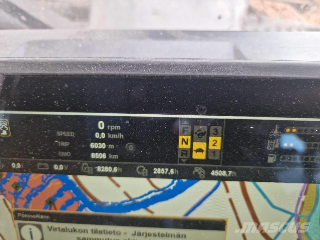 Ponsse Buffalo 8W フォワーダー